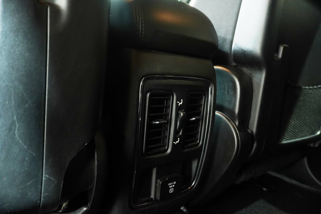 Used 2021 Jeep Grand Cherokee Laredo w/ Security & Convenience Group AWD/4WD image 16
