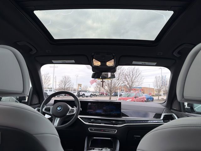 Used 2026 BMW X5 xDrive50e w/ Executive Package image 21