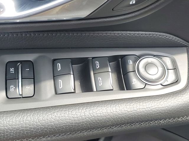 Used 2021 GMC Yukon Denali AWD/4WD image 12