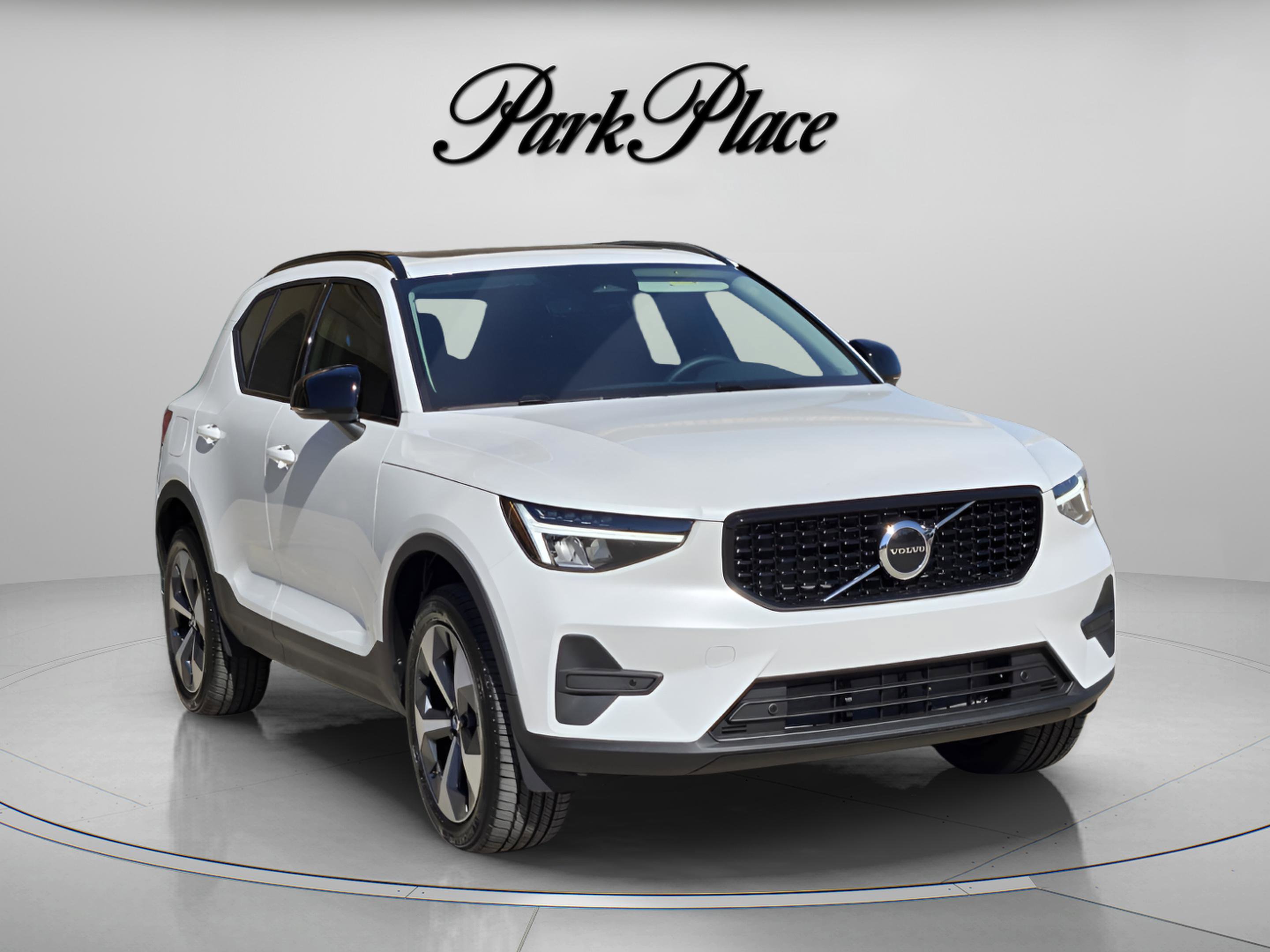 New 2026 Volvo XC40 B4 Core w/ Climate Package image 8