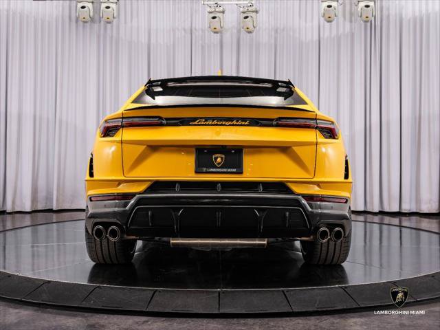 Used 2024 Lamborghini Urus Performante AWD/4WD image 16