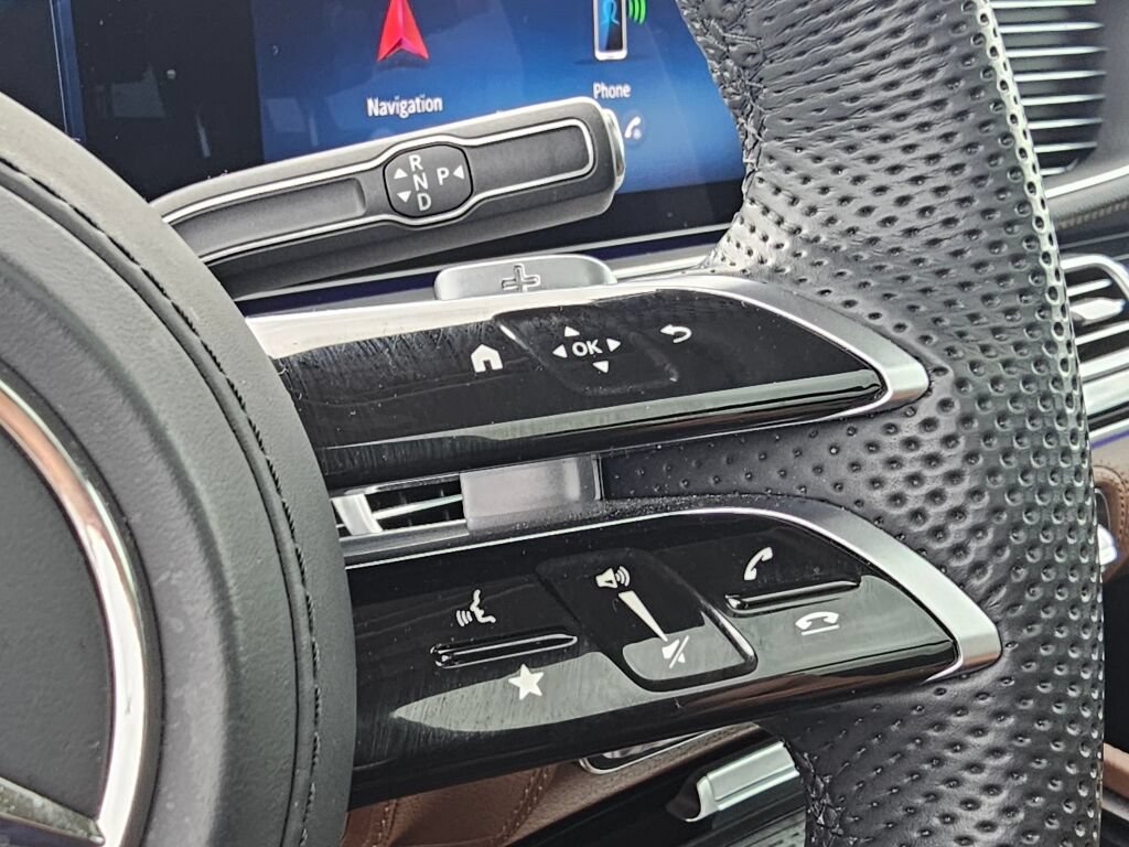 Used 2024 Mercedes-Benz GLS 580 4MATIC image 19