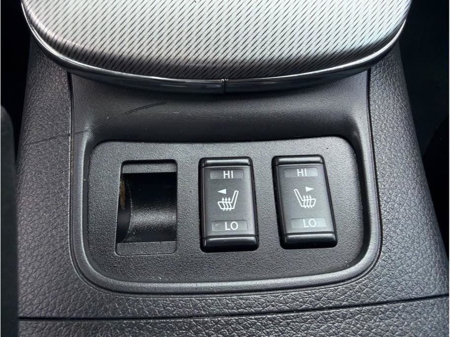 Used 2015 Nissan Sentra SR FWD image 20