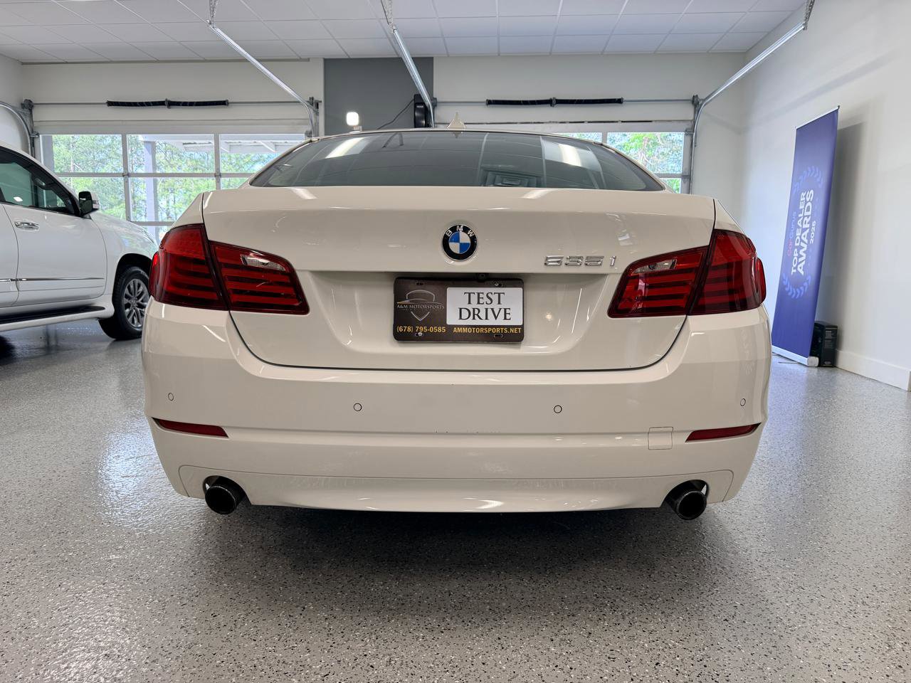 Used 2011 BMW 535i xDrive Sedan AWD/4WD image 7