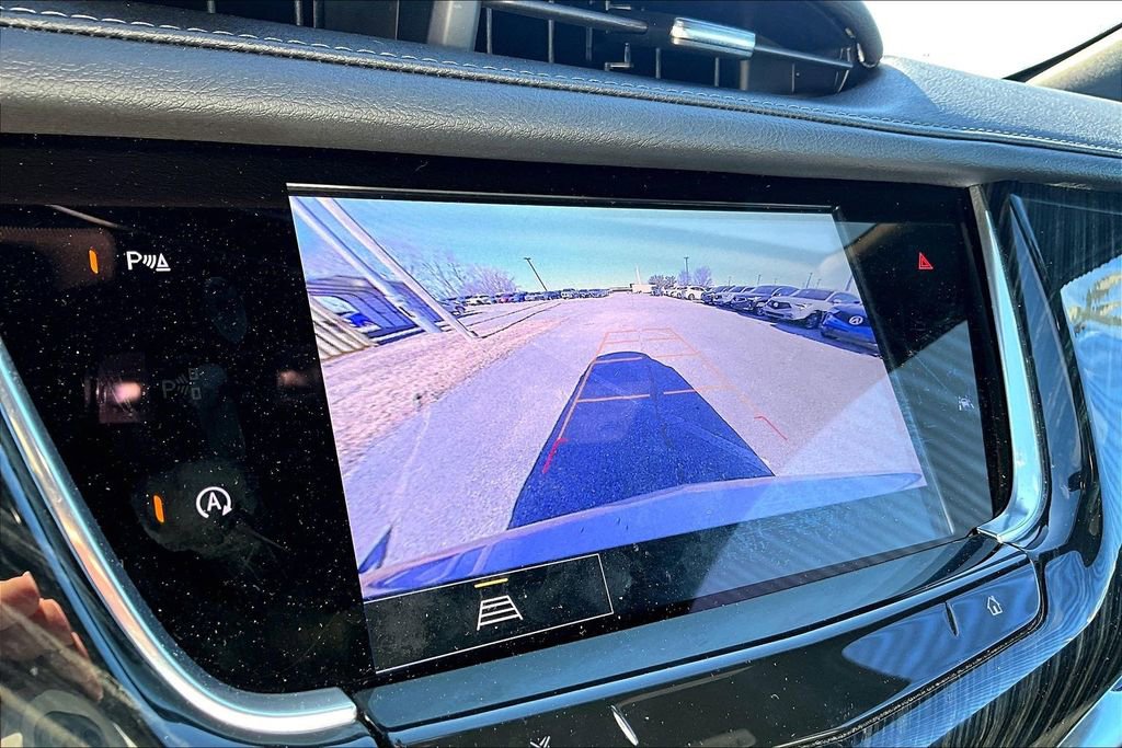 Used 2025 Cadillac XT6 Premium Luxury image 31