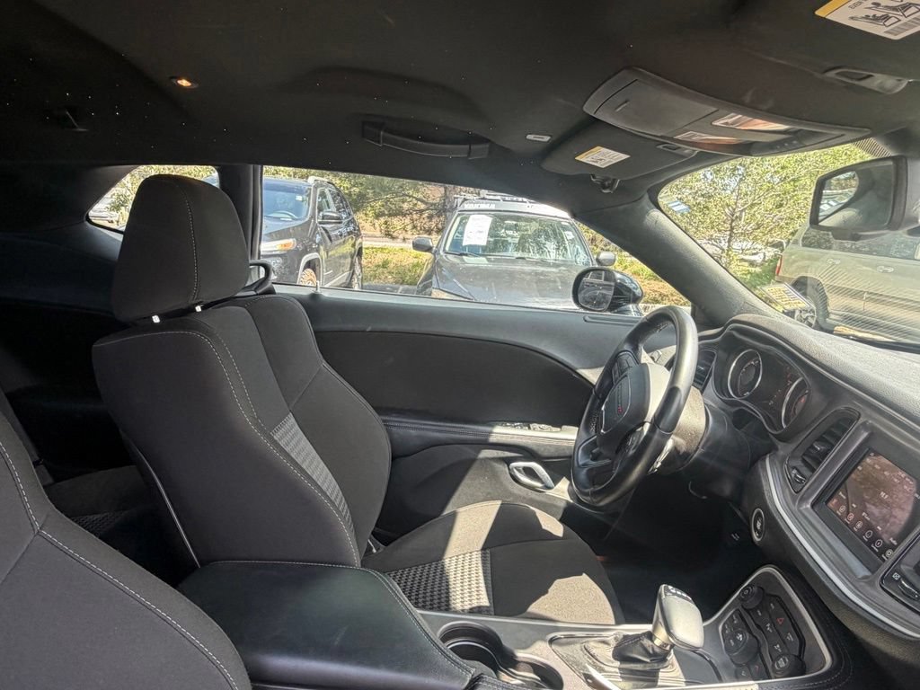Used 2022 Dodge Challenger R/T RWD image 10