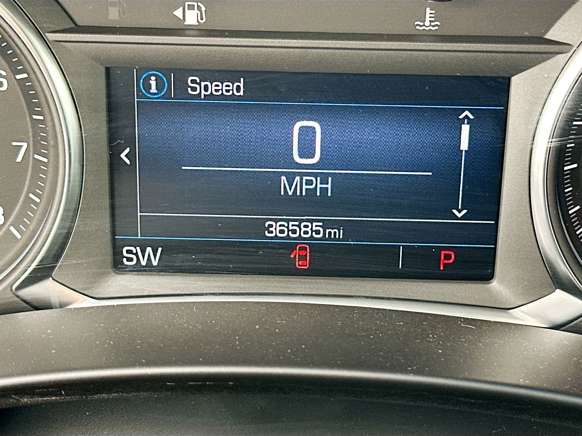 Used 2024 GMC Terrain SLE image 18