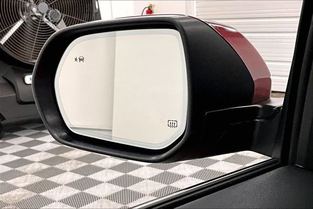 Used 2025 GMC Acadia Denali w/ Super Cruise Package image 39