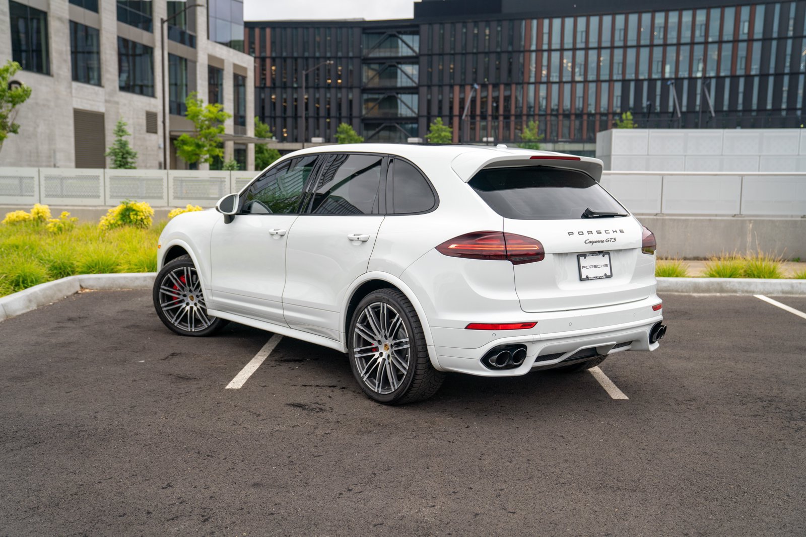 Used 2016 Porsche Cayenne GTS AWD/4WD image 3