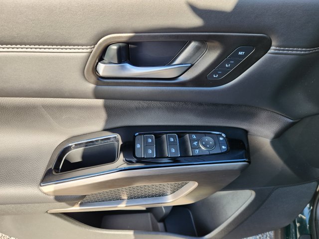 Certified 2025 Nissan Pathfinder Platinum w/ Cargo Package AWD/4WD image 19