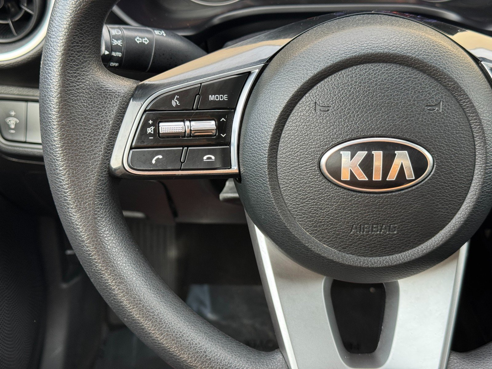 Used 2019 Kia Forte LXS FWD image 19