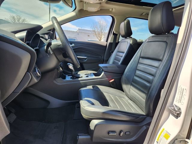 Used 2019 Ford Escape Titanium image 9