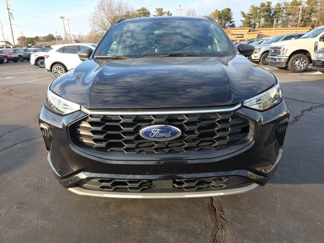 Certified 2024 Ford Escape ST-Line image 2