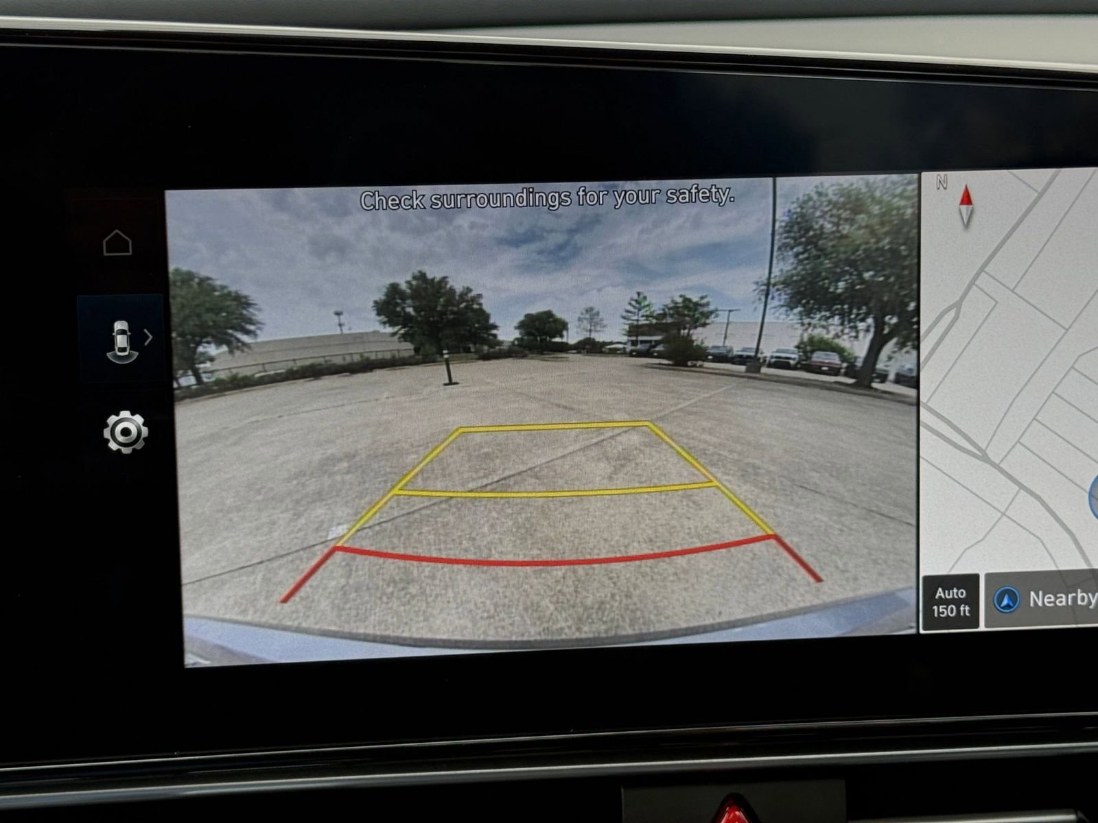 Used 2025 Hyundai Elantra SEL image 25