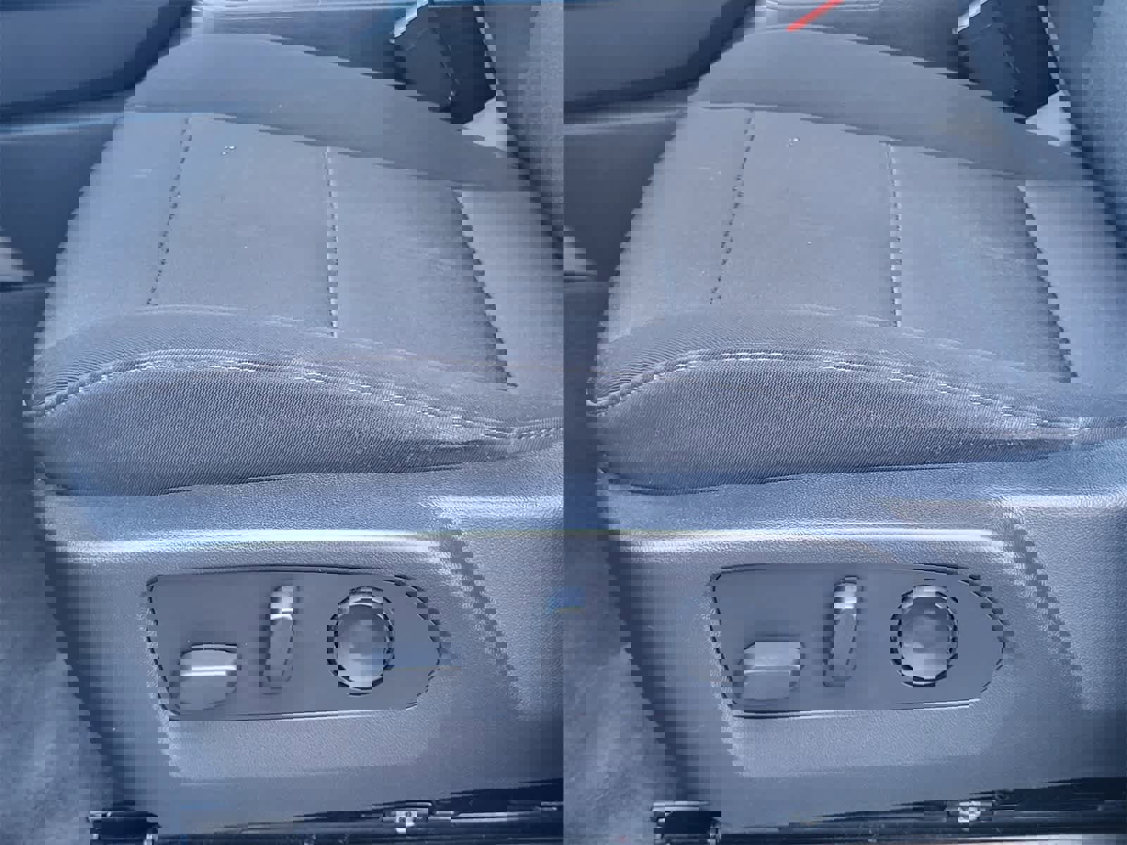 Used 2024 Chevrolet Colorado Trail Boss w/ Technology Package image 22