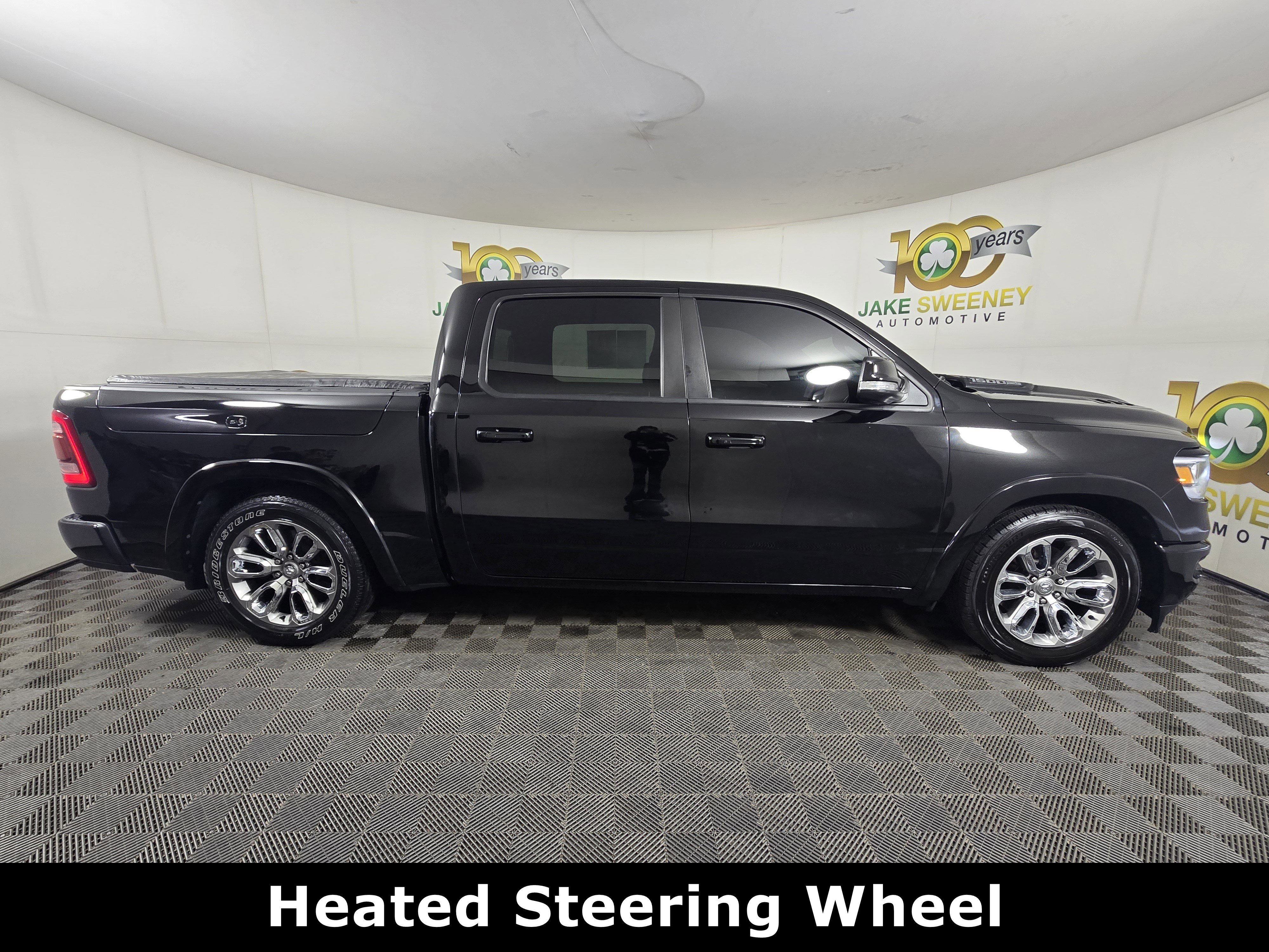 Used 2022 RAM 1500 Laramie w/ Sport Appearance Package image 11