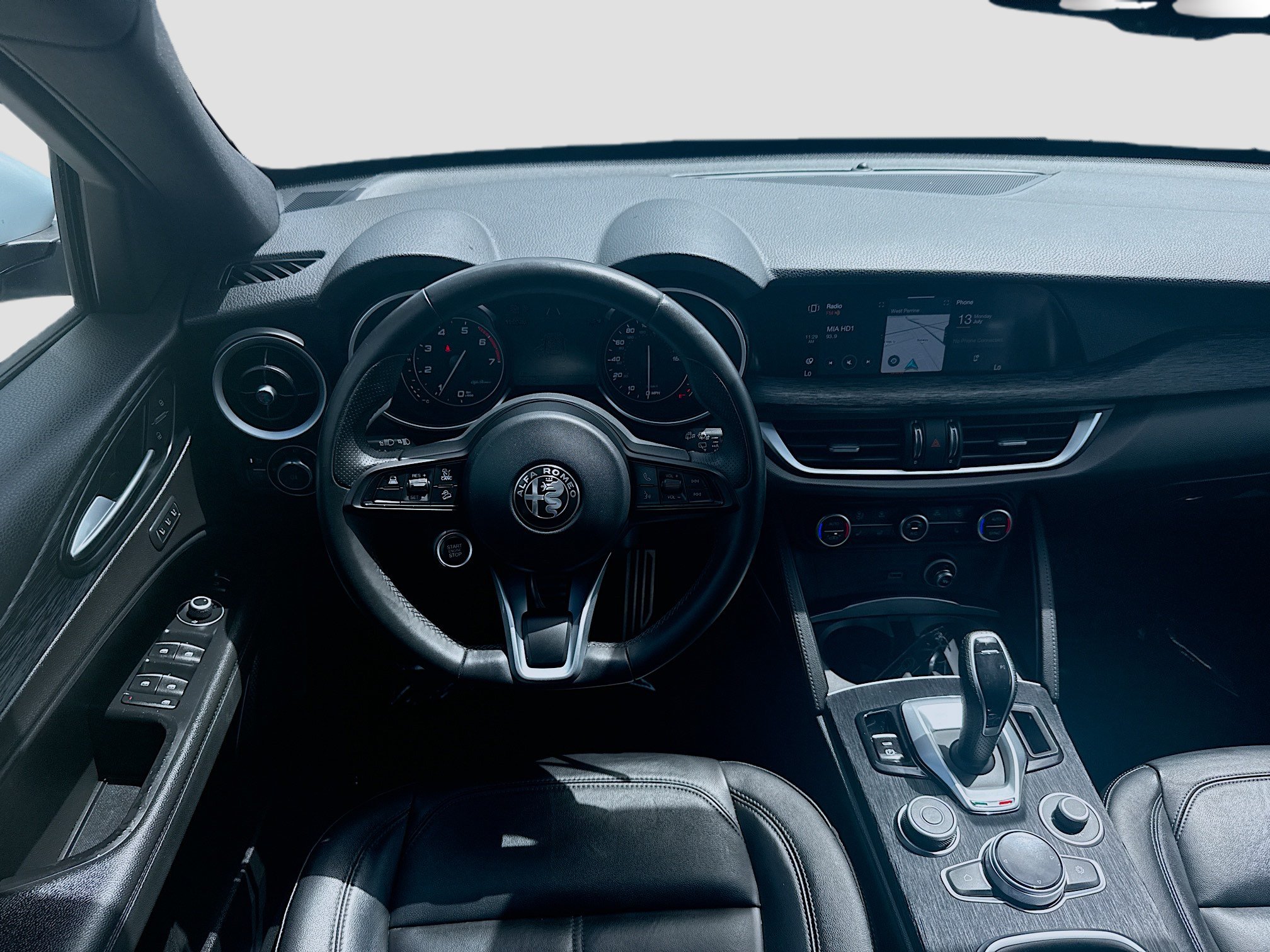 Used 2023 Alfa Romeo Stelvio Sprint RWD image 18