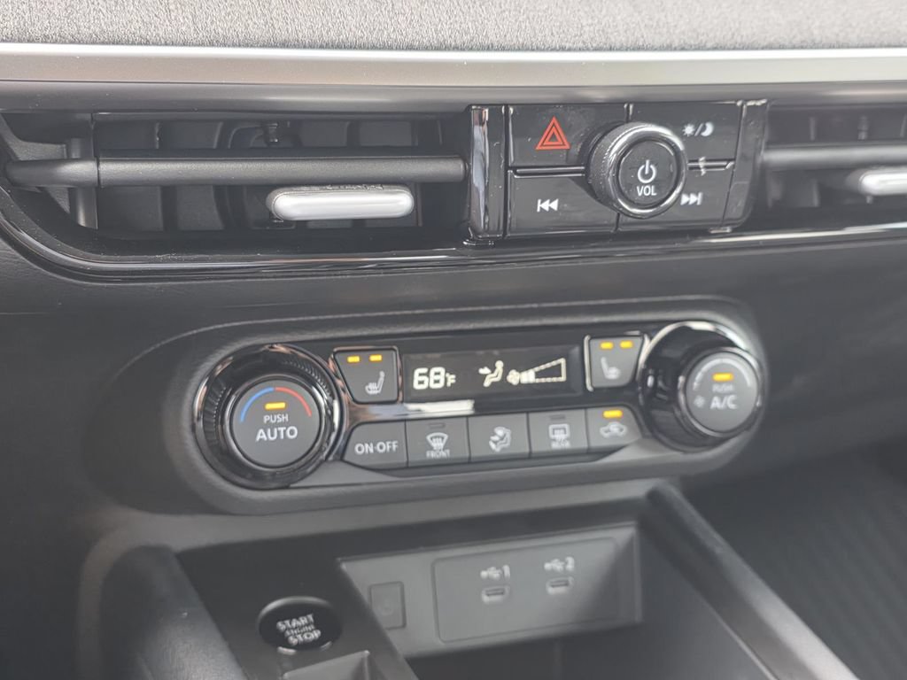 New 2026 Nissan Kicks SV w/ Charging Package FWD image 18