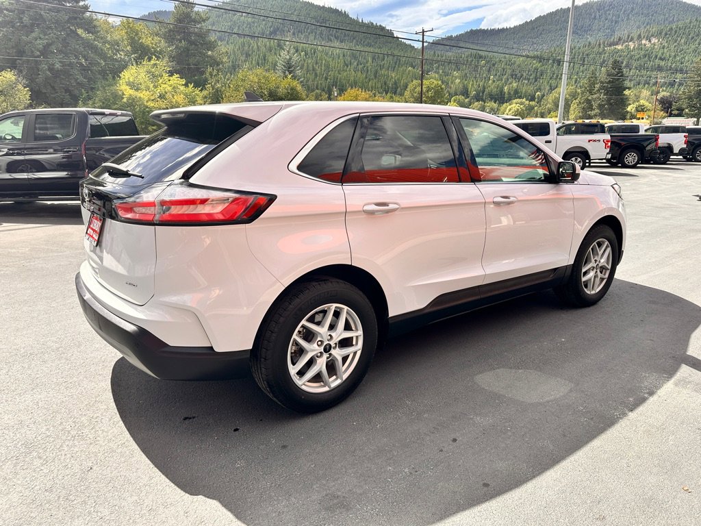 Used 2024 Ford Edge SEL image 4