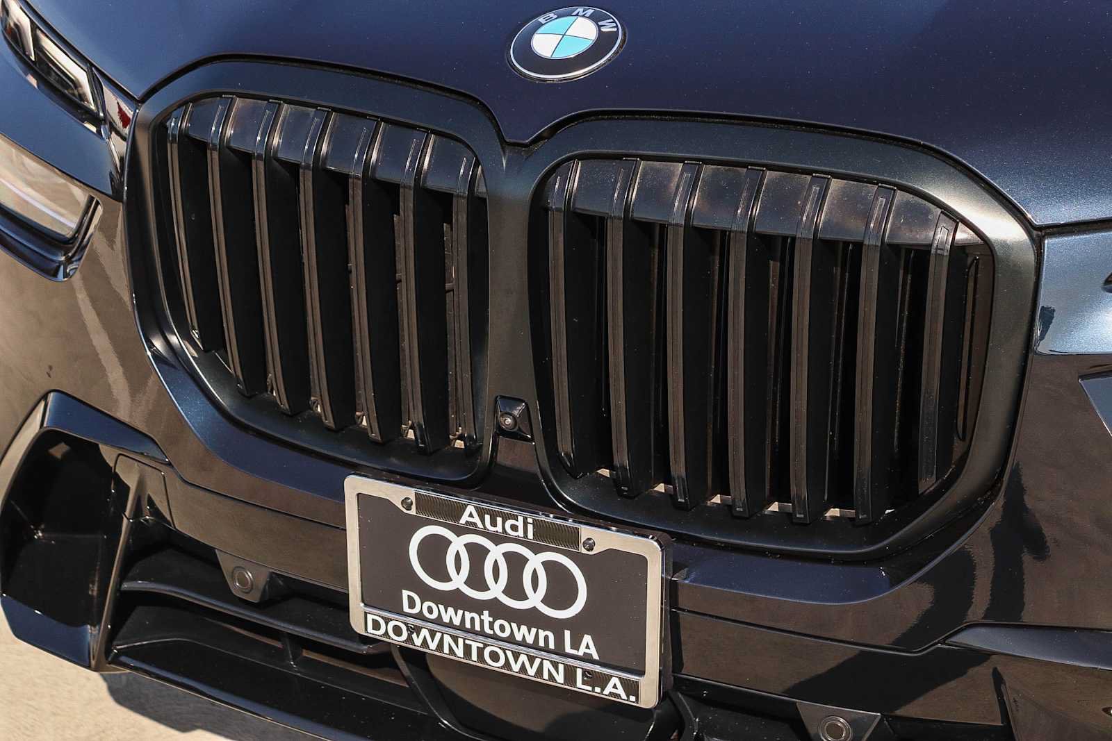 Used 2023 BMW X7 xDrive40i w/ Executive Package AWD/4WD image 8