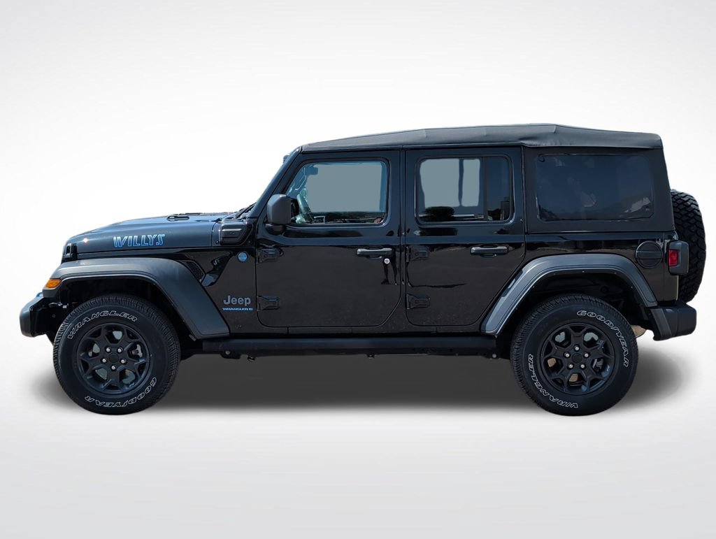 Used 2023 Jeep Wrangler Unlimited w/ Cold Weather Group AWD/4WD image 6