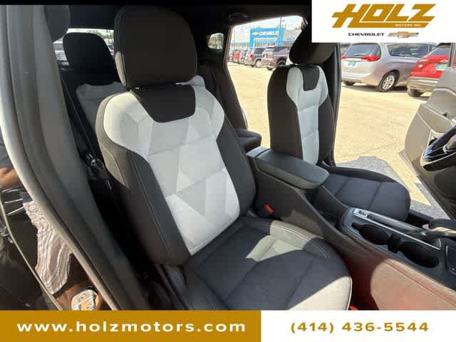 Certified 2024 Chevrolet Trax RS w/ Driver Confidence Package FWD image 24