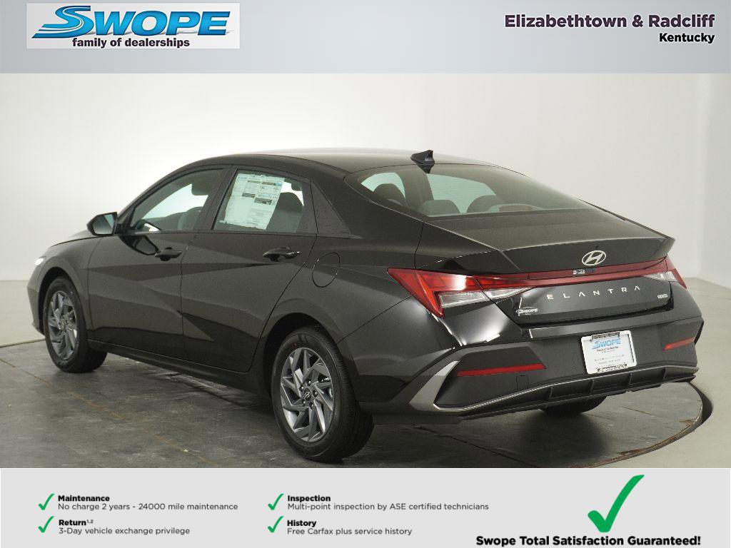 New 2026 Hyundai Elantra Hybrid FWD image 5