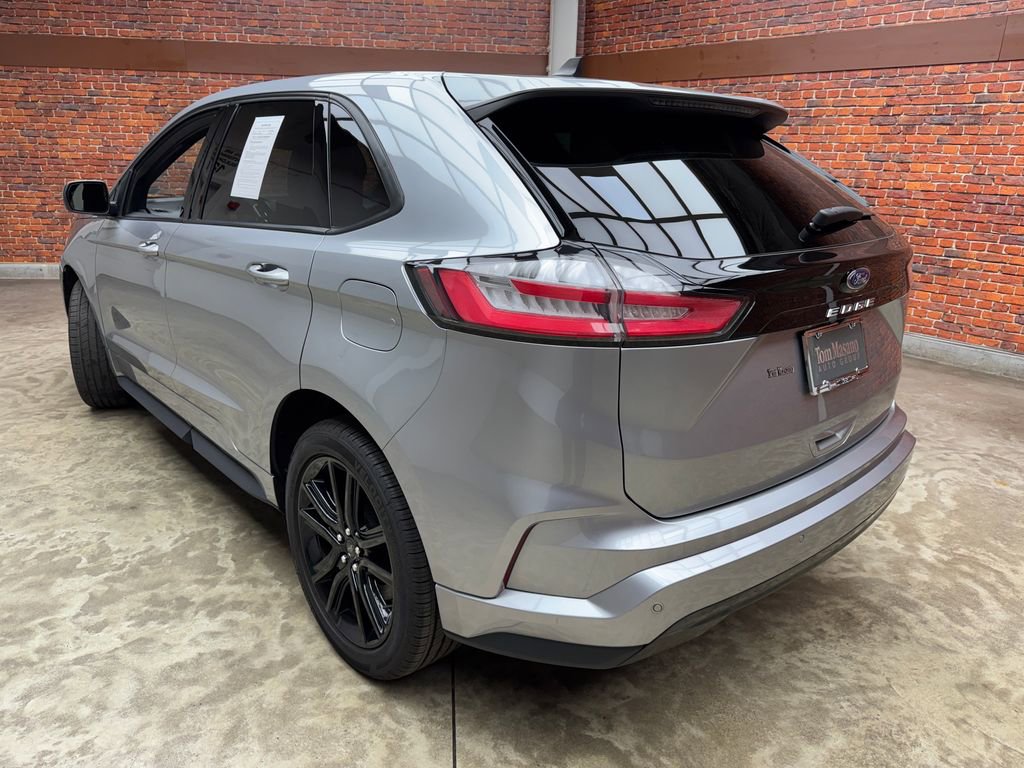 Certified 2023 Ford Edge ST-Line AWD/4WD image 2