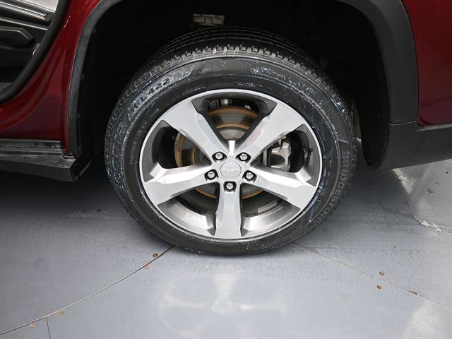 Used 2022 Jeep Grand Cherokee L Limited AWD/4WD image 23