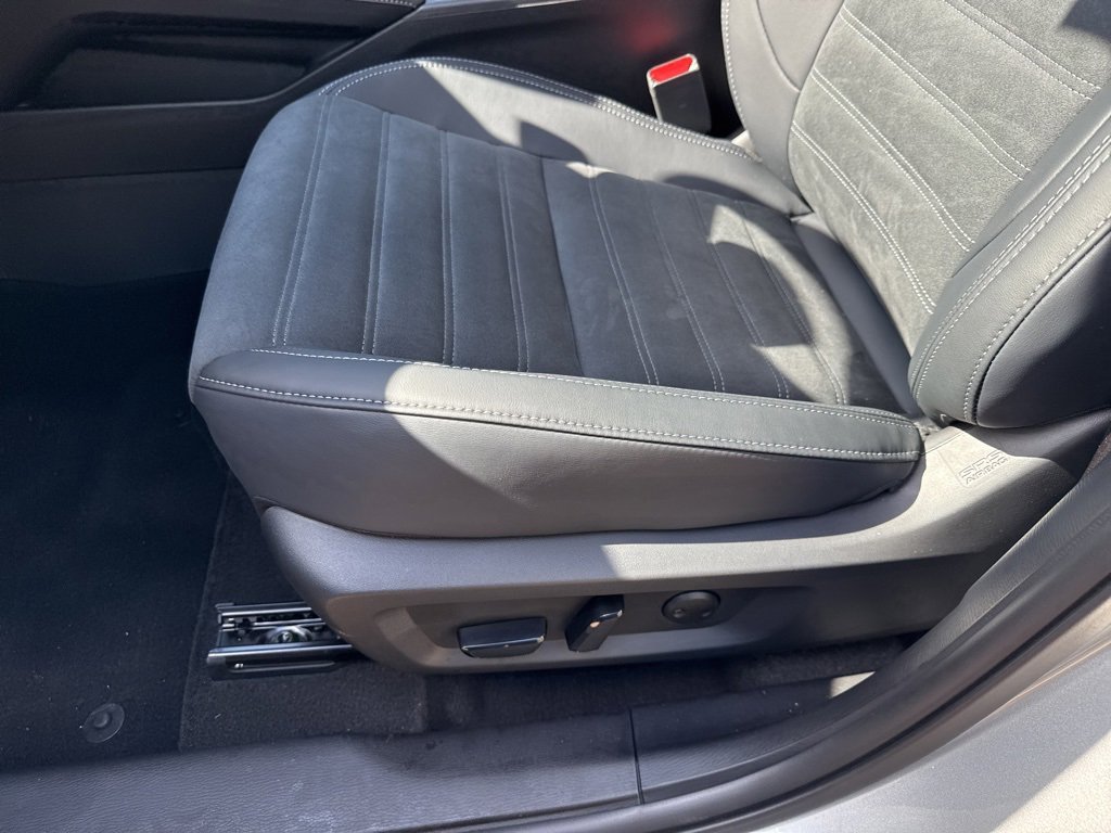 New 2025 Mitsubishi Outlander SE image 24