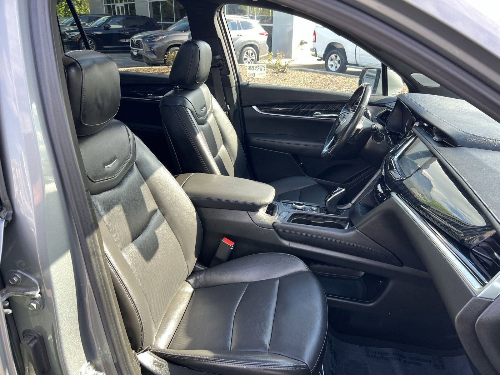 Used 2024 Cadillac XT6 Premium Luxury AWD/4WD image 36