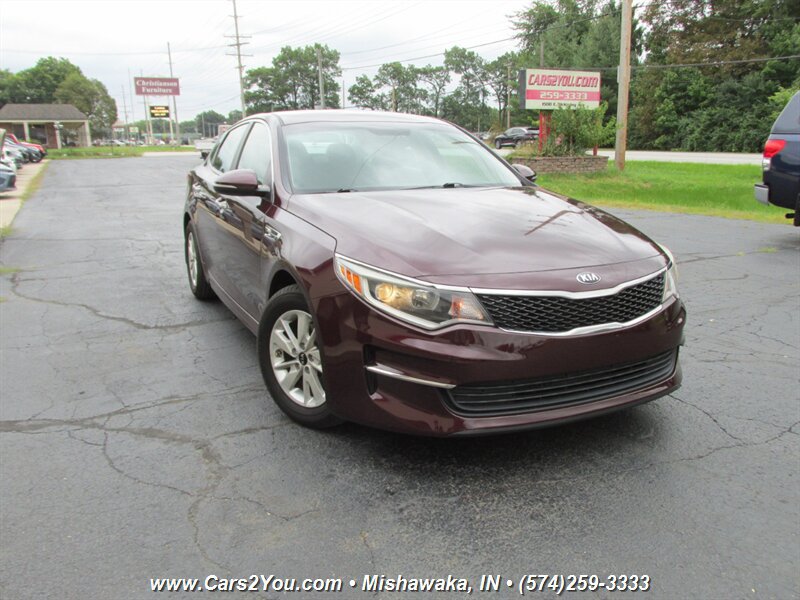 Used 2017 Kia Optima LX FWD image 1