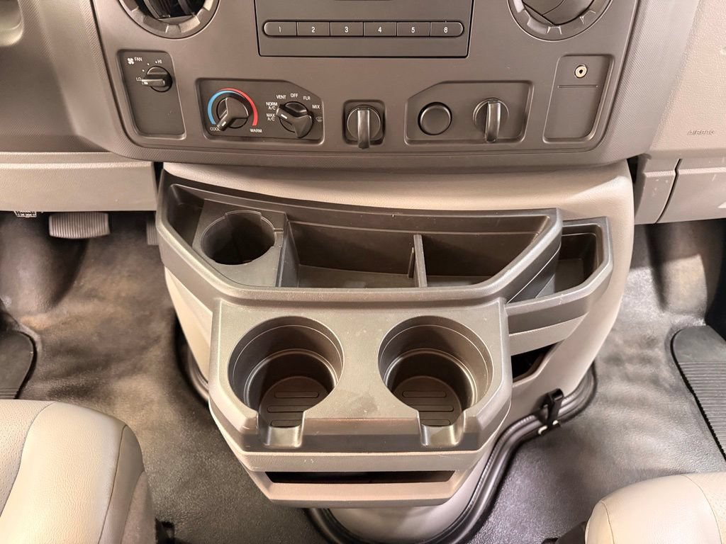 Used 2016 Ford E-450 and Econoline 450 Super Duty w/ Power Windows & Locks Group RWD image 18