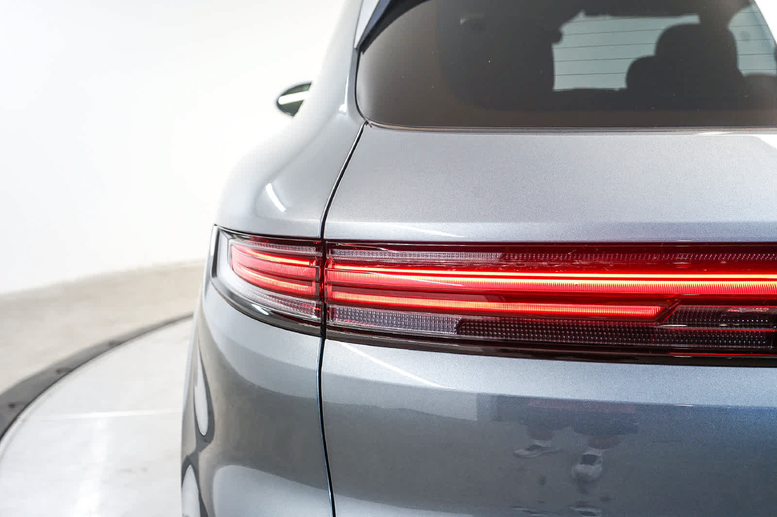 Certified 2026 Porsche Cayenne S AWD/4WD image 9
