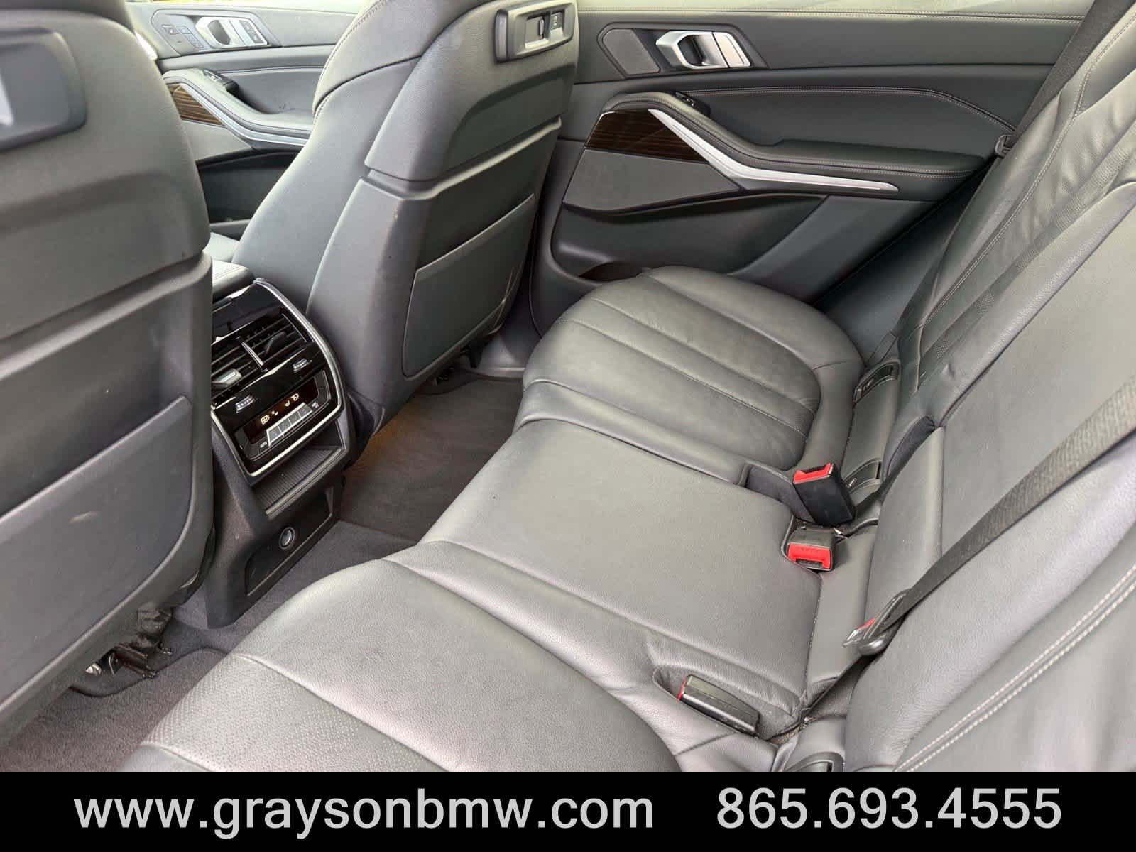 Used 2021 BMW X5 xDrive40i w/ M Sport Package AWD/4WD image 16