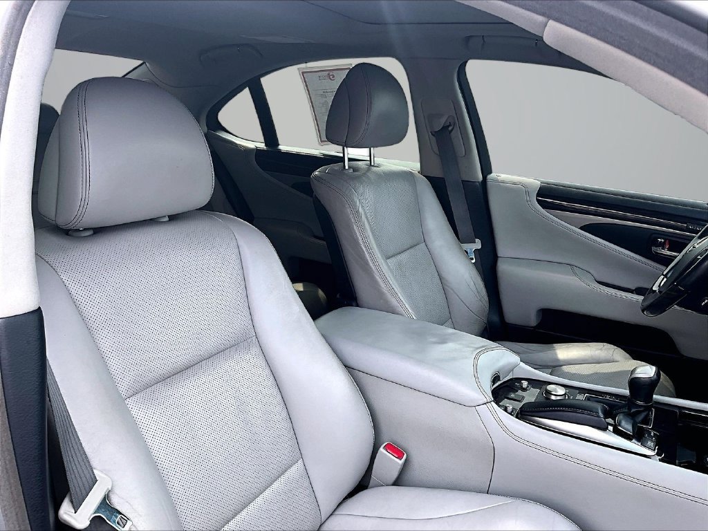Used 2014 Lexus LS 460 AWD w/ Comfort Package image 7