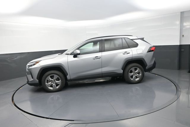 Used 2024 Toyota RAV4 XLE FWD image 45