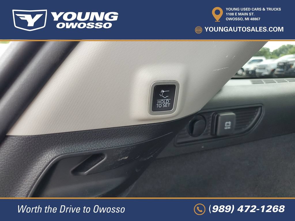 Used 2022 Jeep Grand Cherokee Overland w/ Luxury Tech Group IV AWD/4WD image 33