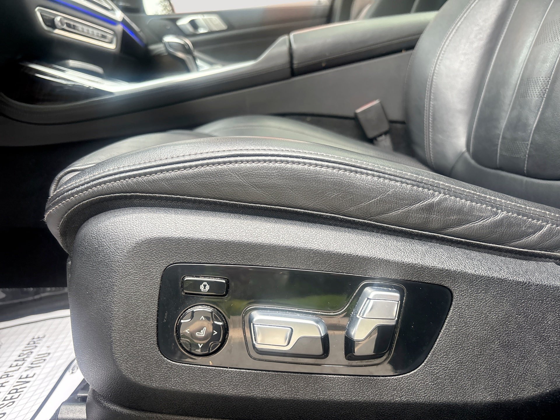 Used 2021 BMW X7 xDrive40i w/ Premium Package AWD/4WD image 14