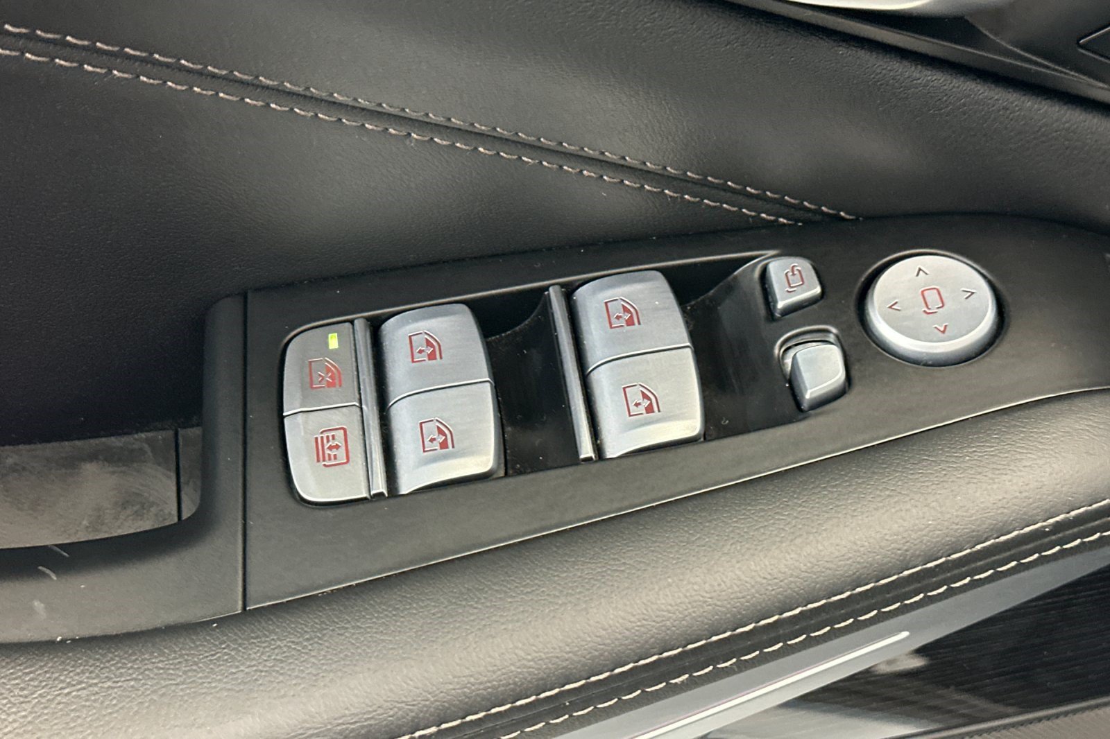 Certified 2025 BMW X7 M60i AWD/4WD image 13