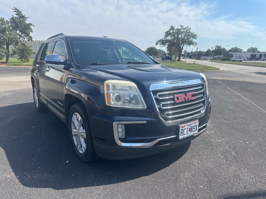 Used 2017 GMC Terrain SLE w/ Chrome Edition AWD/4WD image 4