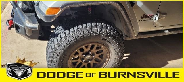 Used 2022 Jeep Gladiator Rubicon w/ LED Lighting Group AWD/4WD image 4