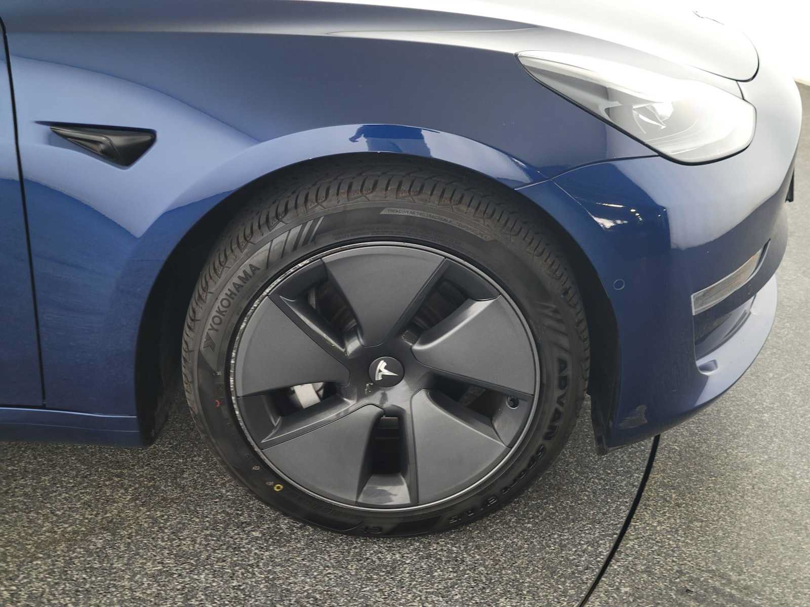 Used 2021 Tesla Model 3 Standard Range Plus RWD image 9