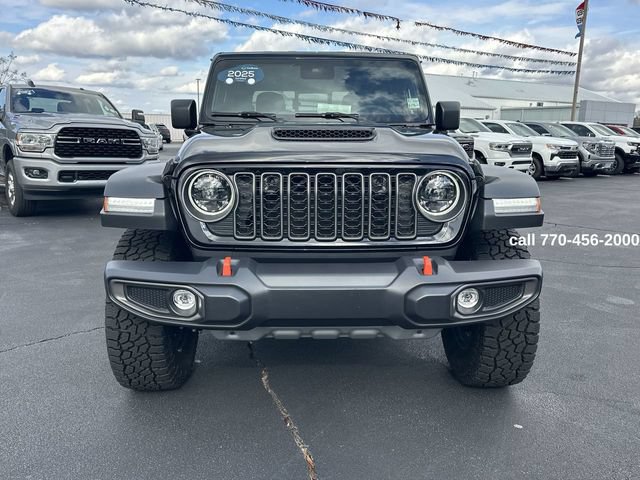 Used 2025 Jeep Gladiator Mojave w/ Convenience Group AWD/4WD image 3