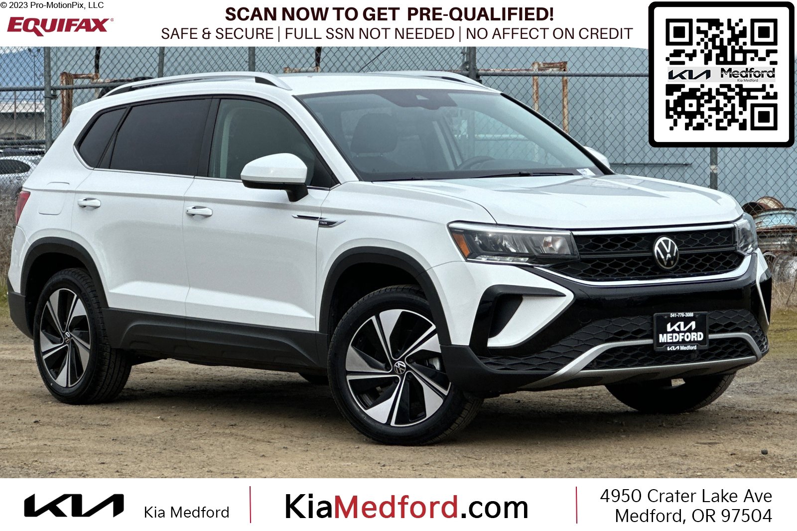 Used 2024 Volkswagen Taos SE image 1