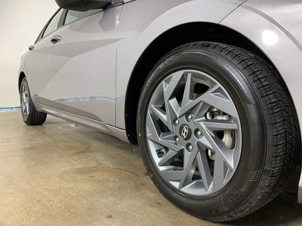 Used 2024 Hyundai Elantra SEL image 6