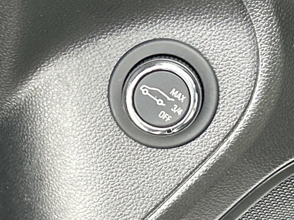 Used 2022 Buick Encore GX Essence w/ Advanced Technology Package FWD image 20