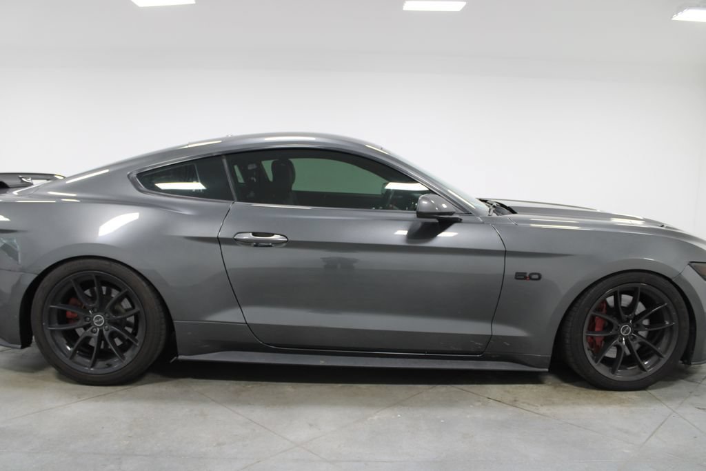 Used 2017 Ford Mustang GT Premium w/ Equipment Group 401A RWD image 11