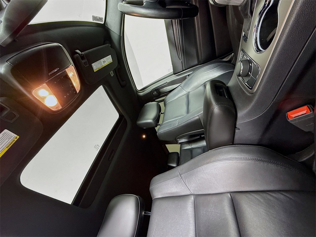 Used 2020 Jeep Grand Cherokee Limited w/ Trailer Tow Group IV image 31