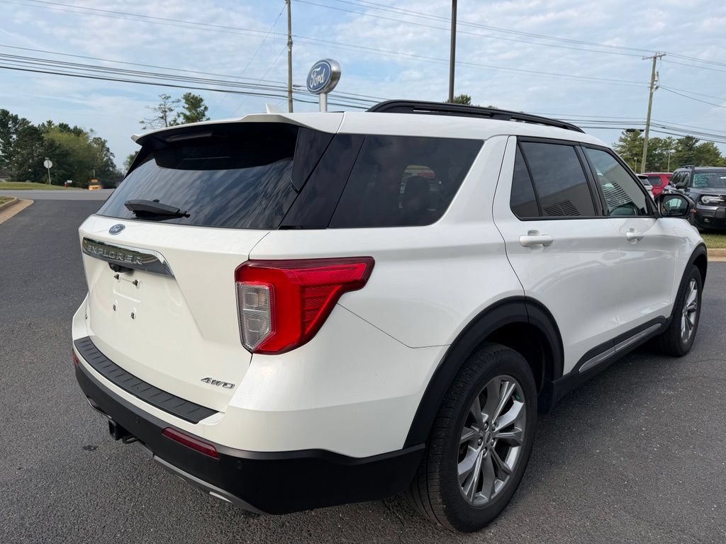 Used 2022 Ford Explorer XLT w/ Equipment Group 202A AWD/4WD image 5